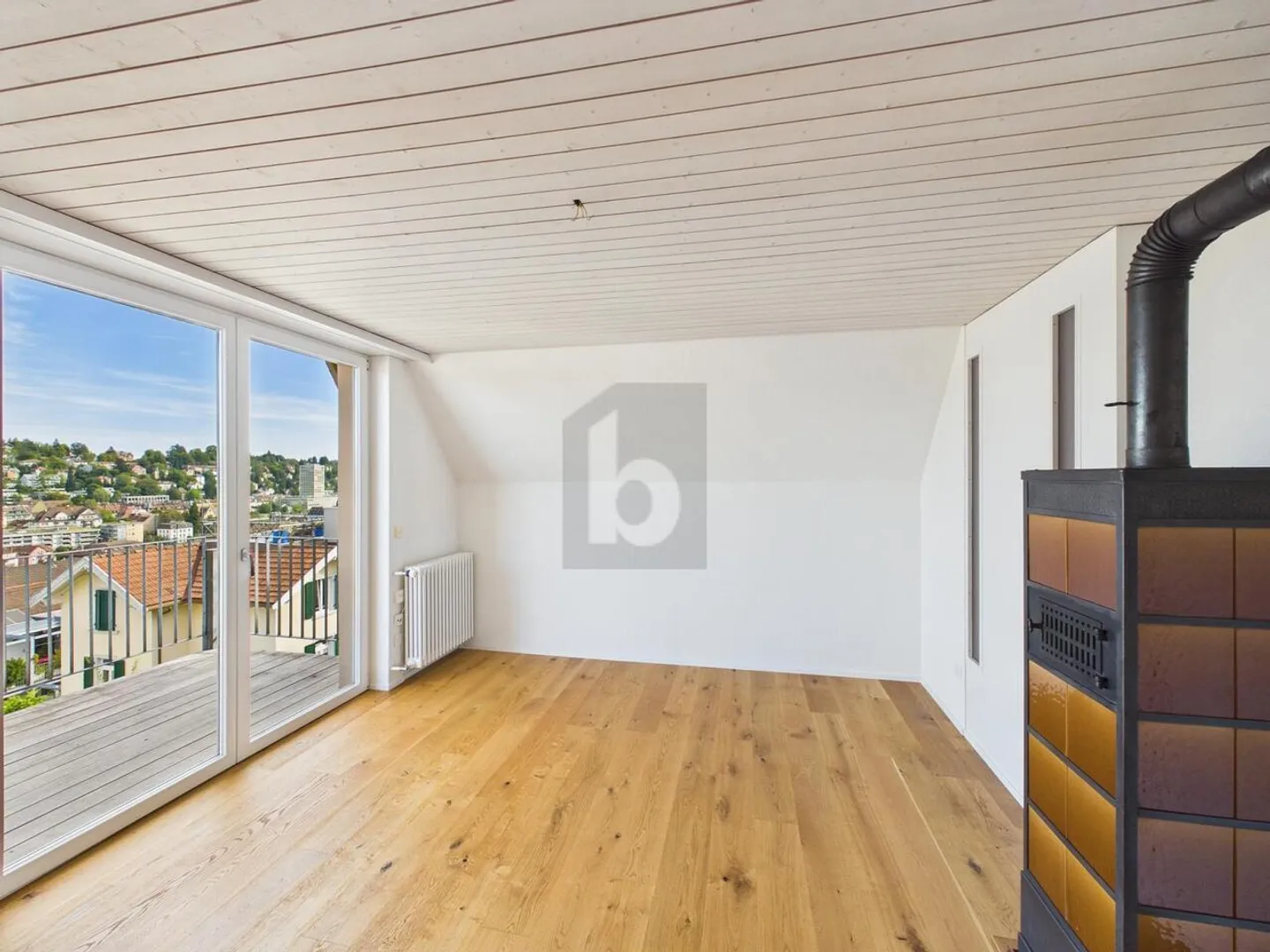 DACHTERRASSE UND BALKON AN ZENTRALER LAGE - Photo 1 of 6