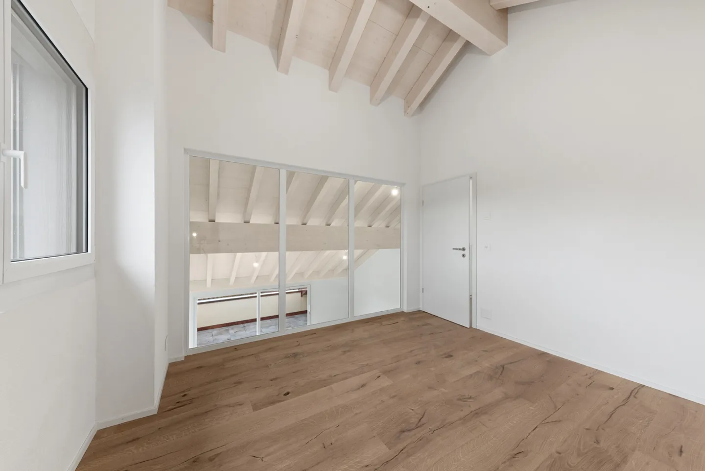 Appartamento con 5.5 stanze in mansarda a Prévonloup - Foto 5 di 10