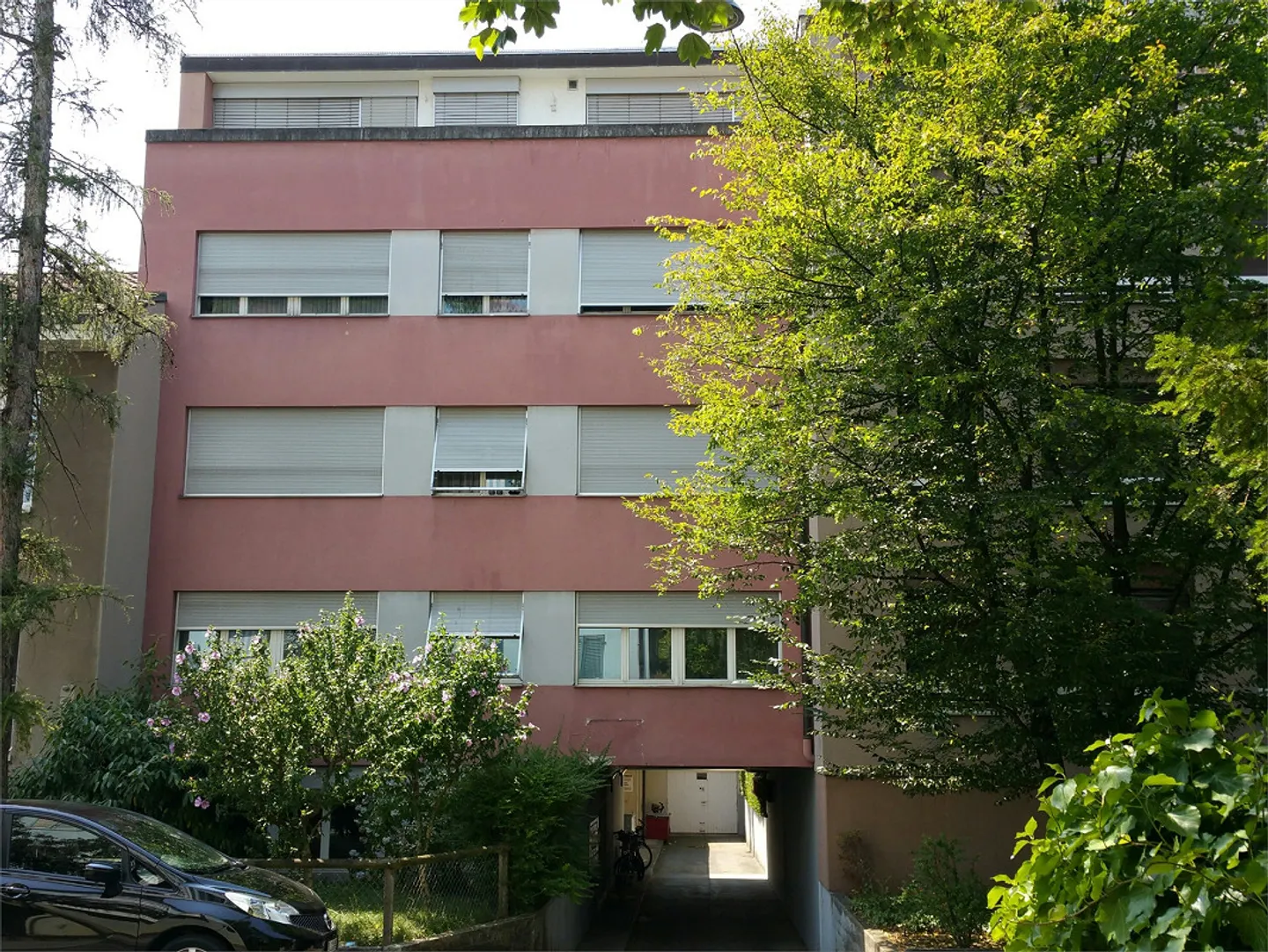 1-room apartment near Wasgenring - Photo 1 of 5