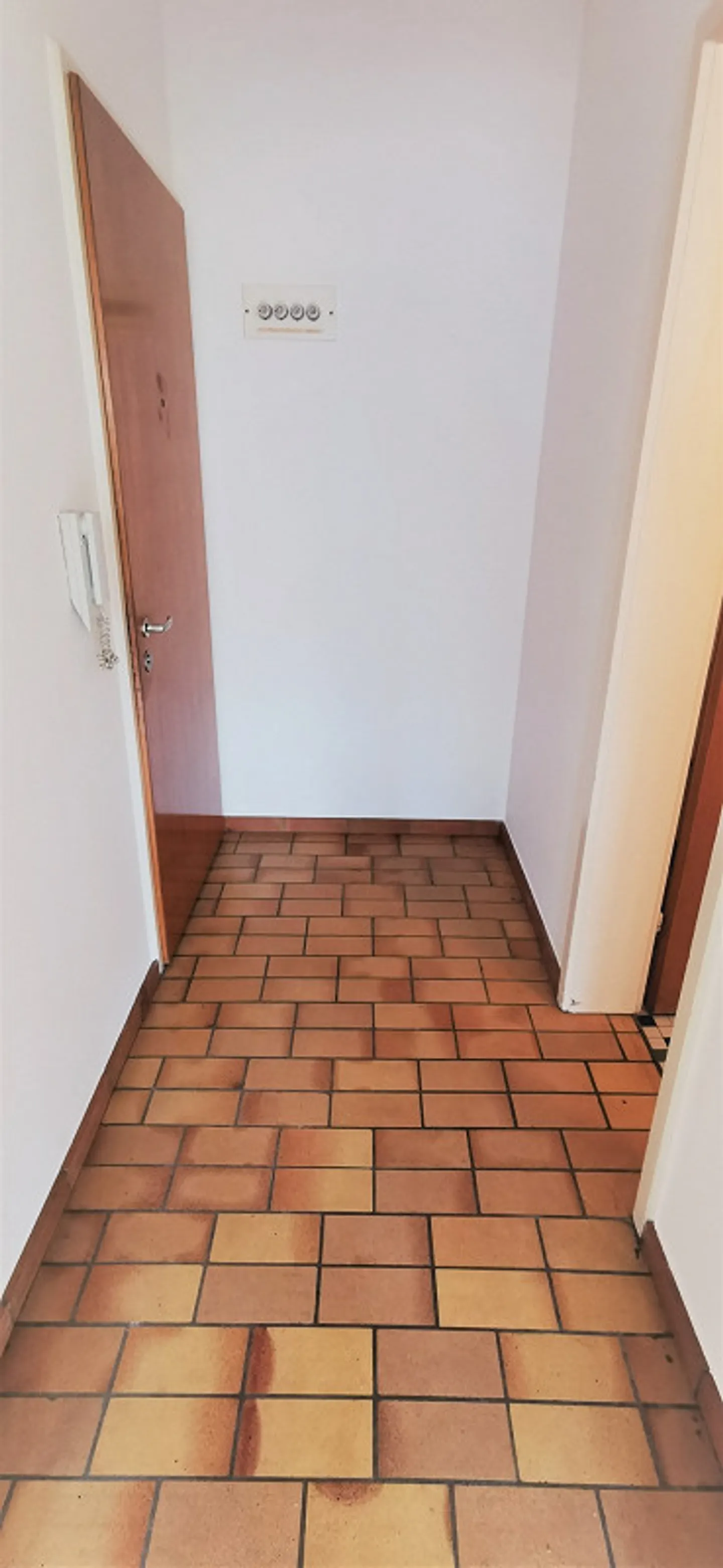 1-room apartment near Wasgenring - Photo 3 of 5