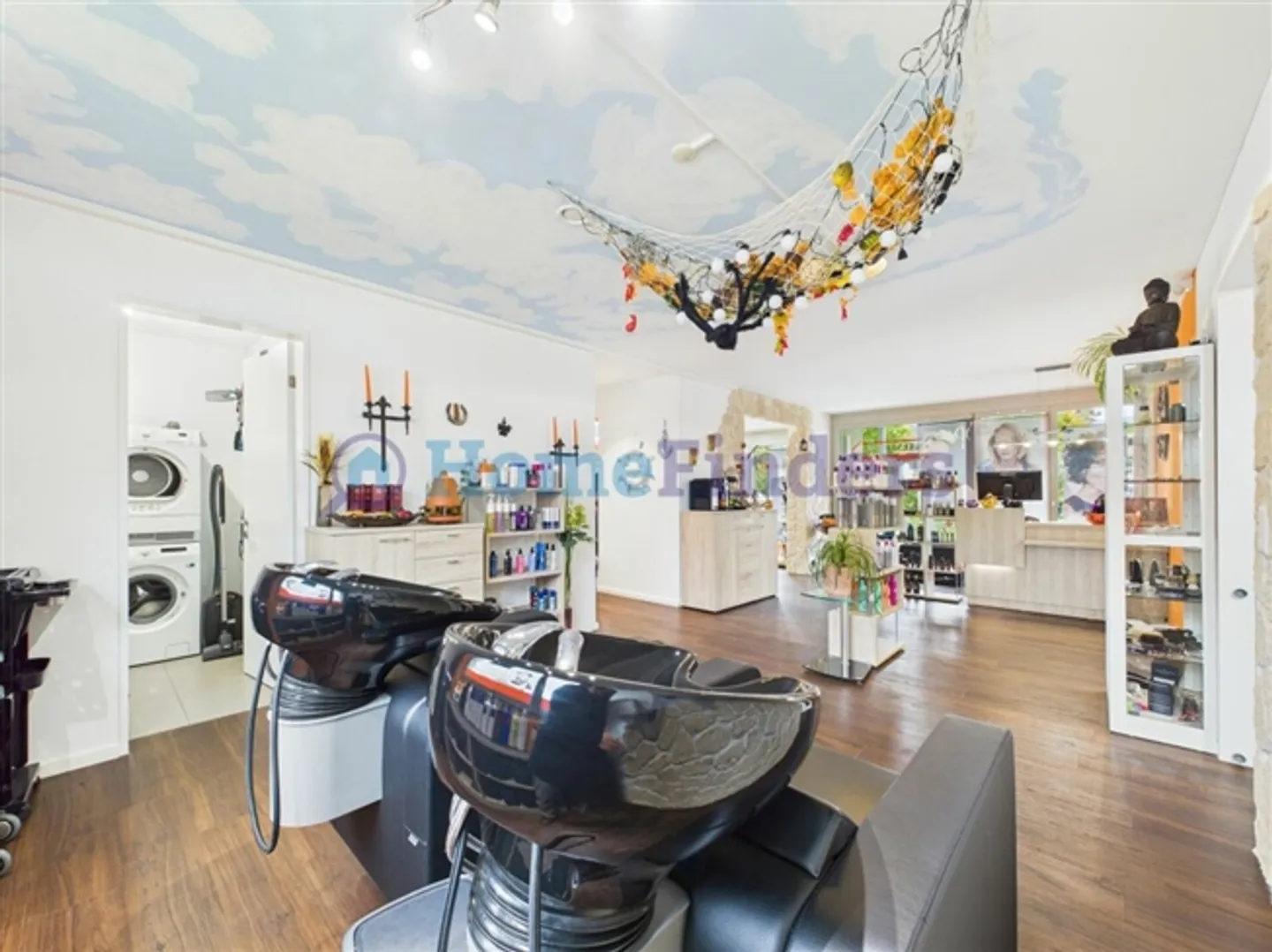 OPPORTUNITÉ UNIQUE AVEC UNE CLIENTÈLE DANS UN EMPLACEMENT CENTRAL ! - Photo 4 sur 8