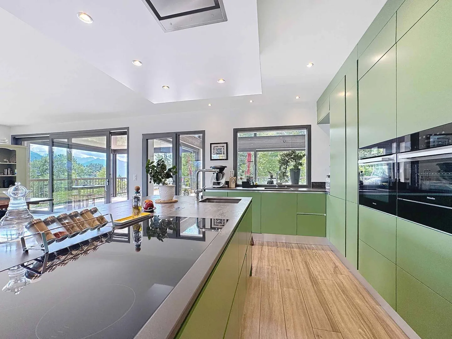 Exceptional chalet on 3 levels with indoor pool/wellness area - Photo 4 of 13