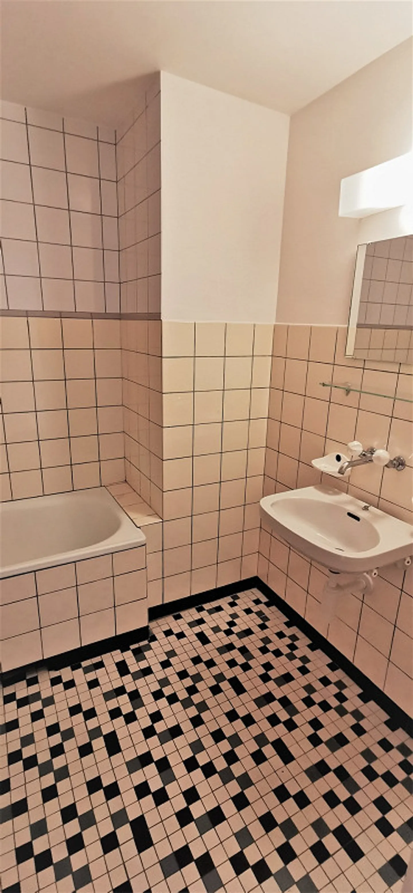 1-room apartment near Wasgenring - Photo 5 of 5