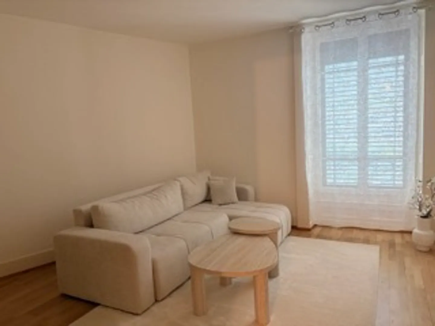 3-ZIMMER-WOHNUNG IN GENF - ZENTRUM, MÖBLIERT, BEFRISTET - Foto 2 von 8