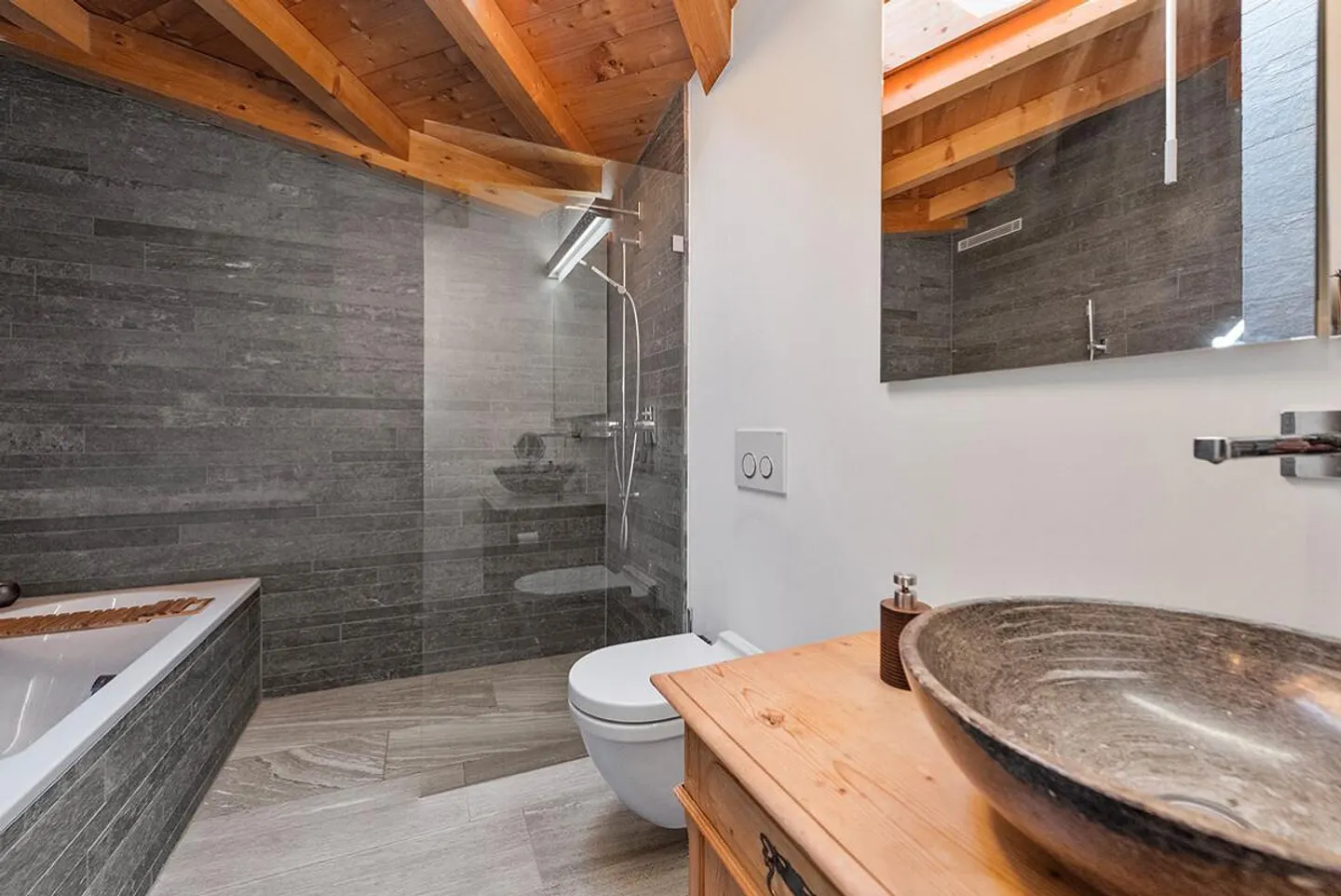 Holiday apartment in Flims with sauna in alpine style - Photo 4 of 6