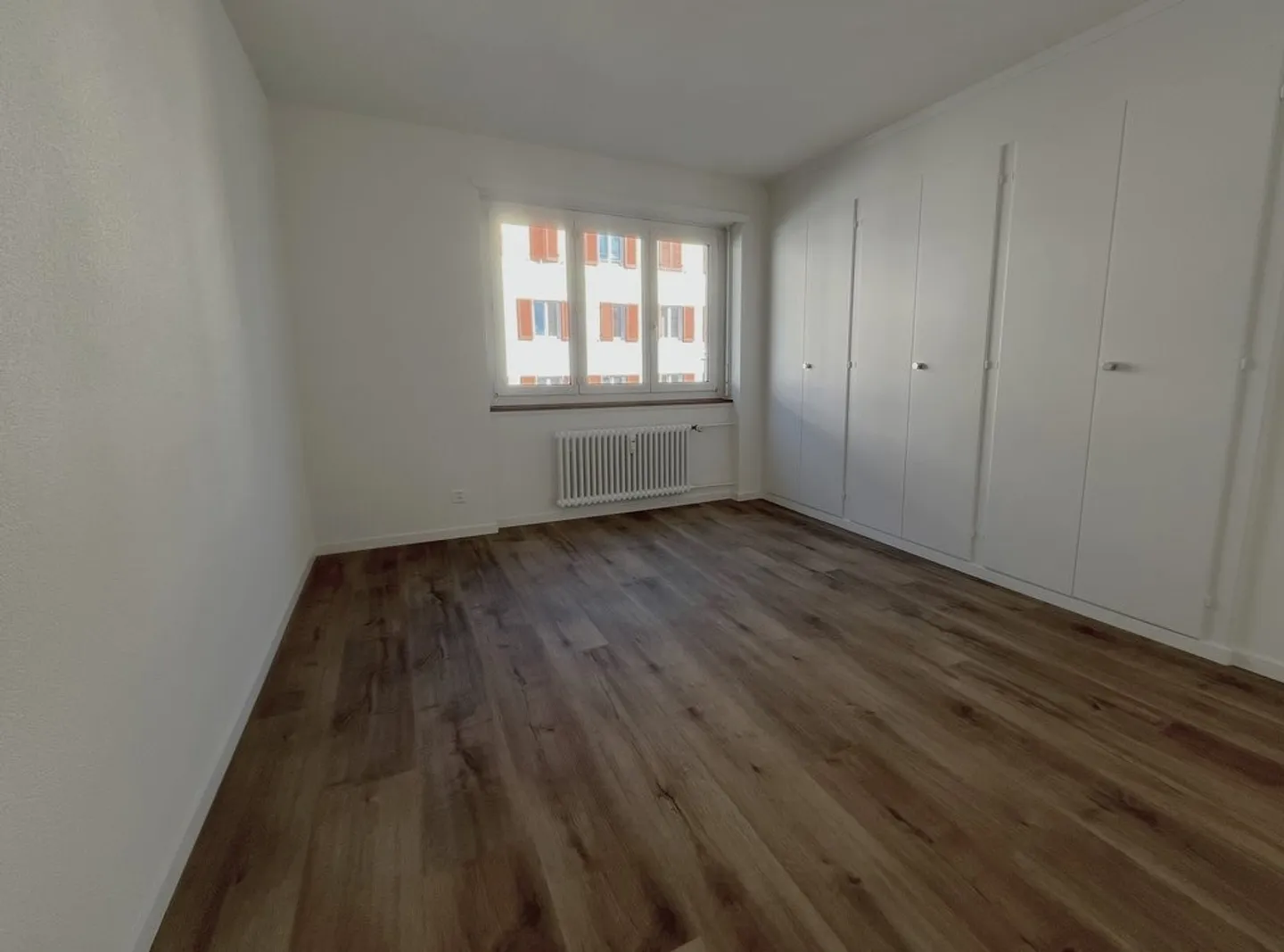 Spacious 3.5 rooms (approx. 90m2) and completely renovated with balcony! - Photo 6 of 7