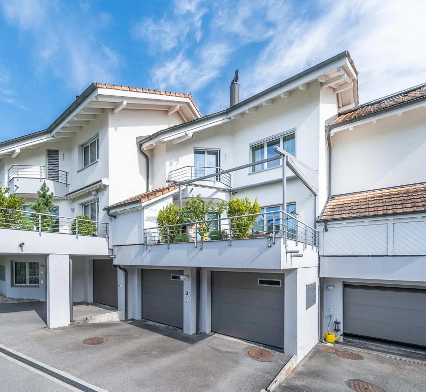 Family Oasis – Spacious, Comfortable and Modern - Photo 1 of 9