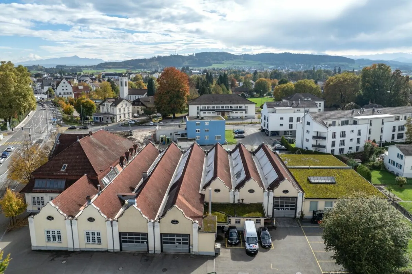 Yield property (commercial & living) with expansion reserve of around 700 m² of living space in a central location - Photo 6 of 13