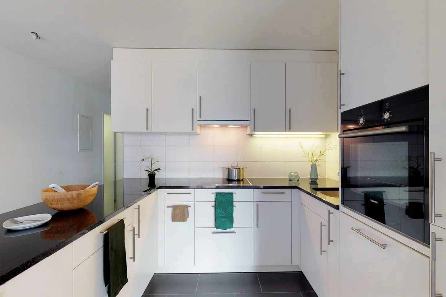 The Path to Your Happiness - Spacious Family Apartment! - Photo 4 of 12