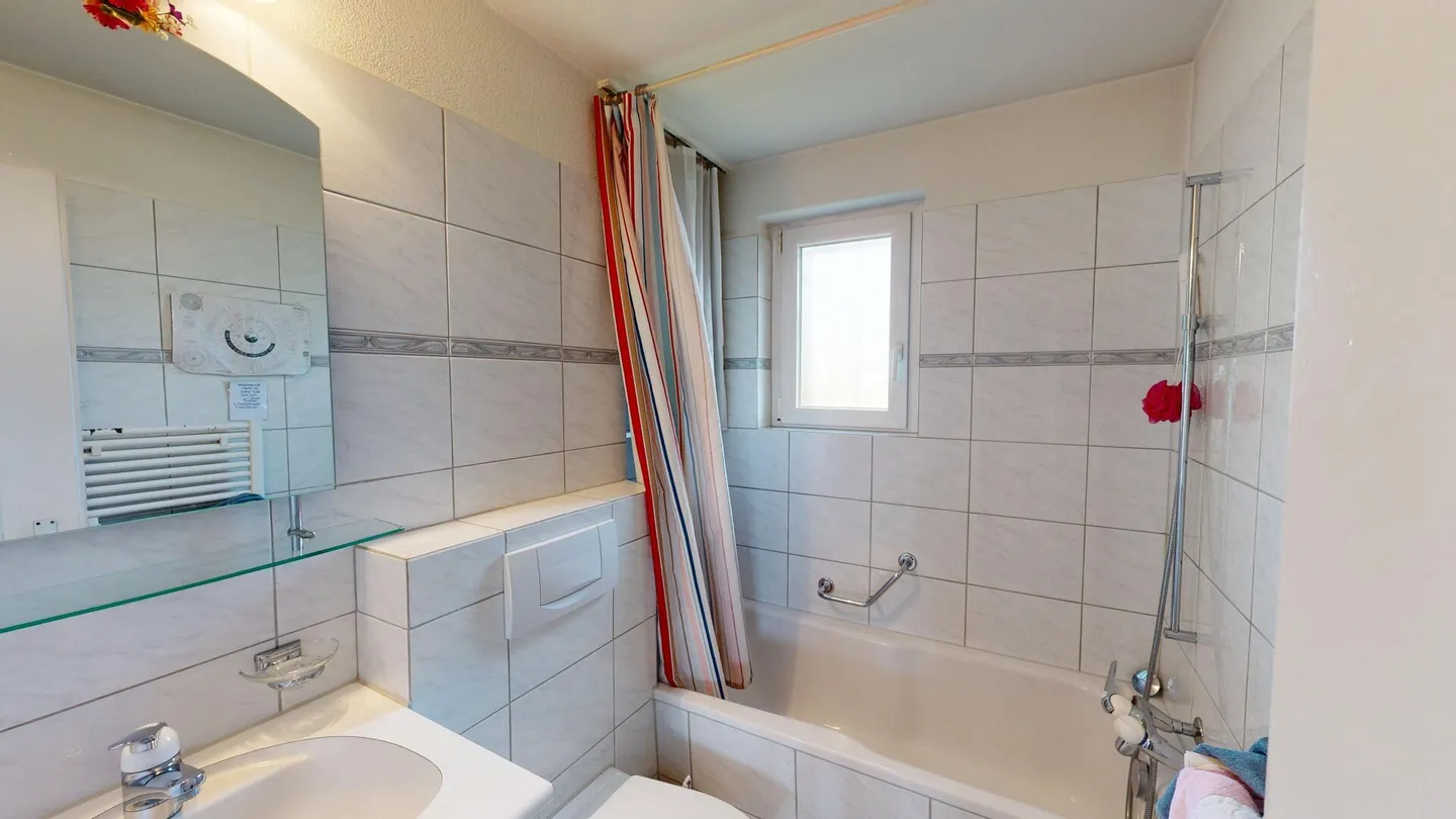 2-family house with potential in an attractive location in Wettingen - Photo 11 of 16