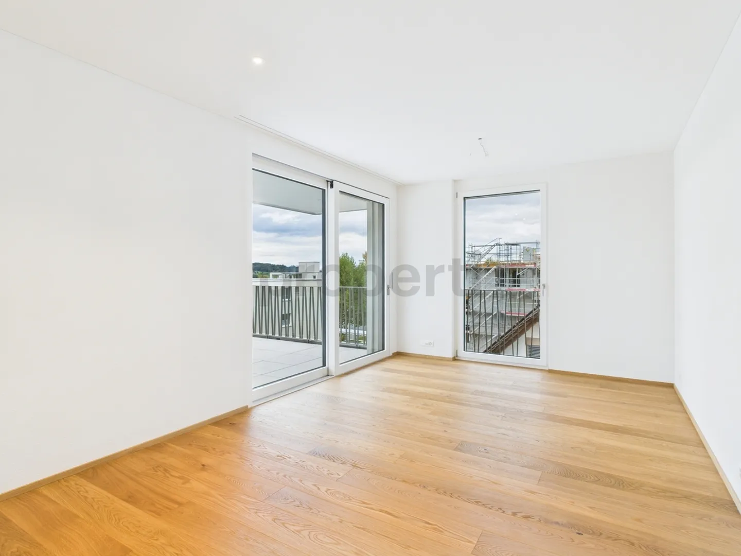 Vie moderne à Root - Appartement en attique de 3,5 pièces - Photo 5 sur 12