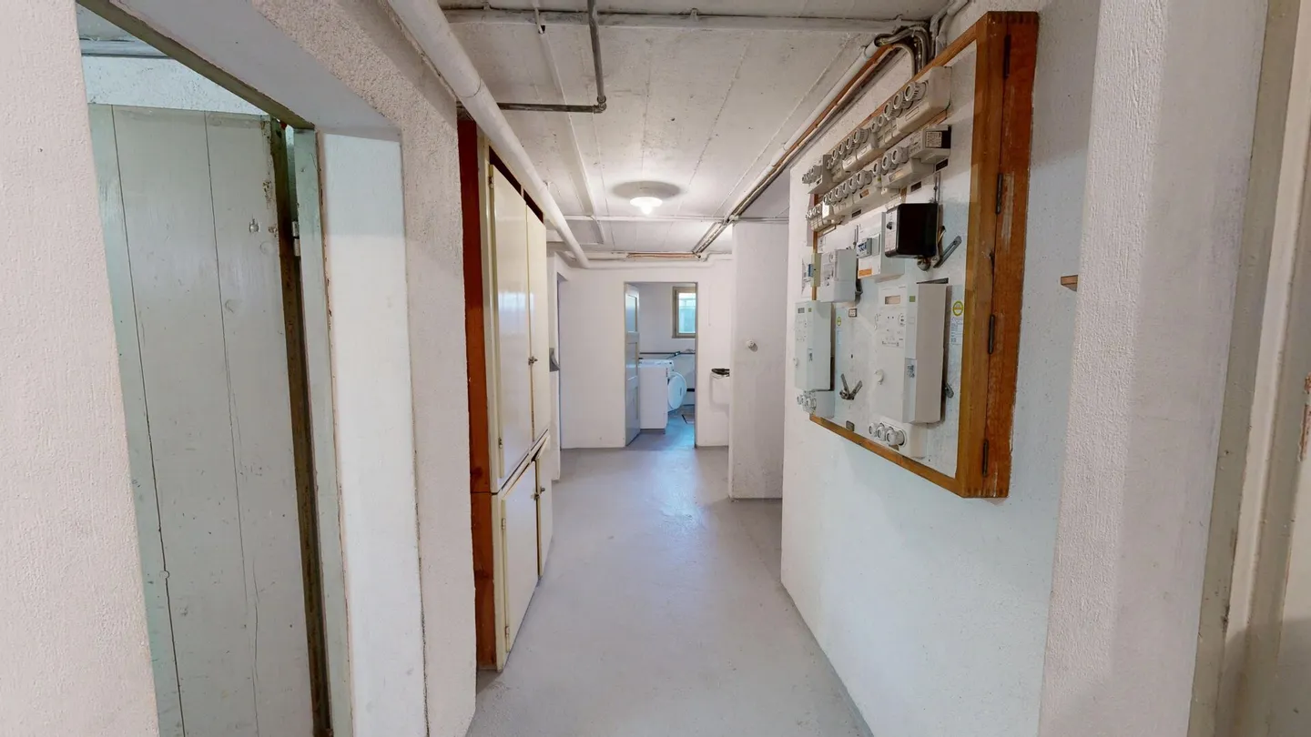 2-family house with potential in an attractive location in Wettingen - Photo 12 of 16