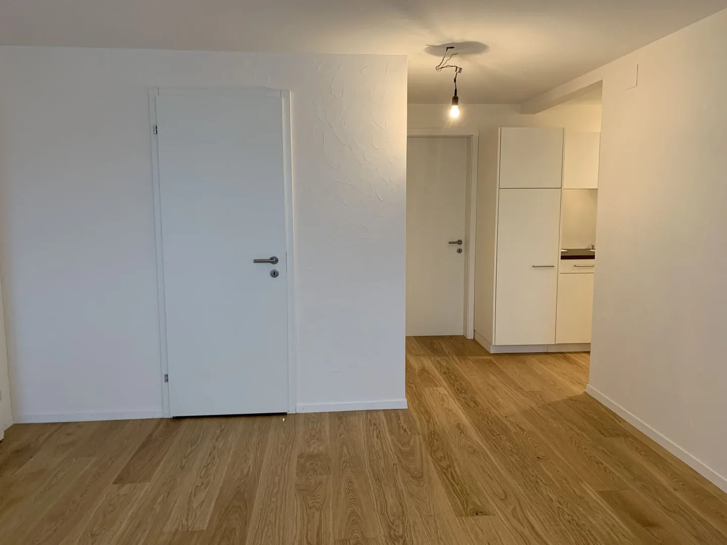 Newly built 2-room apartment in elevated location - Photo 2 of 9