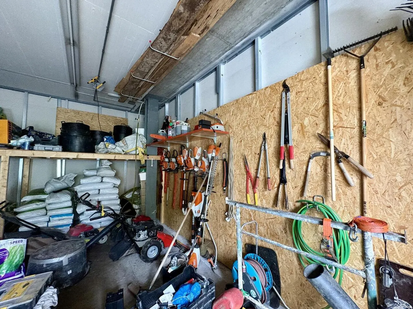 Vielseitiger Werkstattbereich - Foto 3 von 6