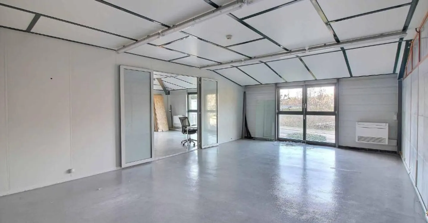 Bureau à louer - Photo 1 sur 5