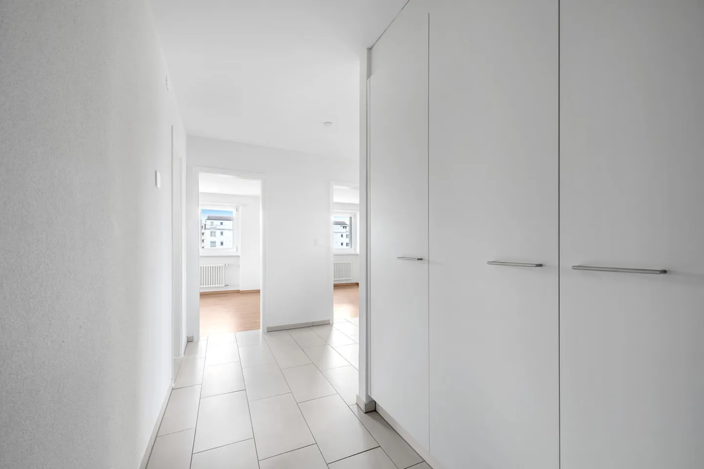 Appartamento moderno 3 locali a Jona - Foto 3 di 7