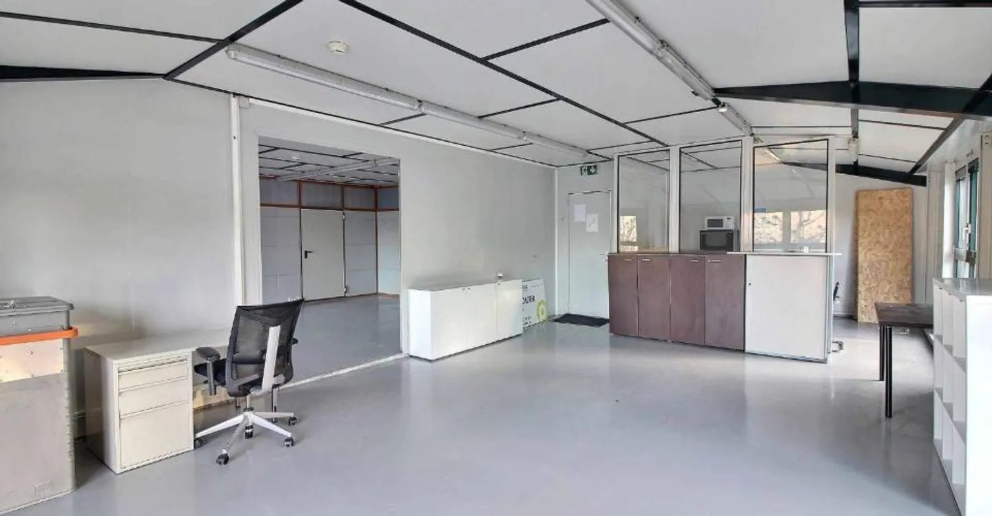 Bureau à louer - Photo 2 sur 5