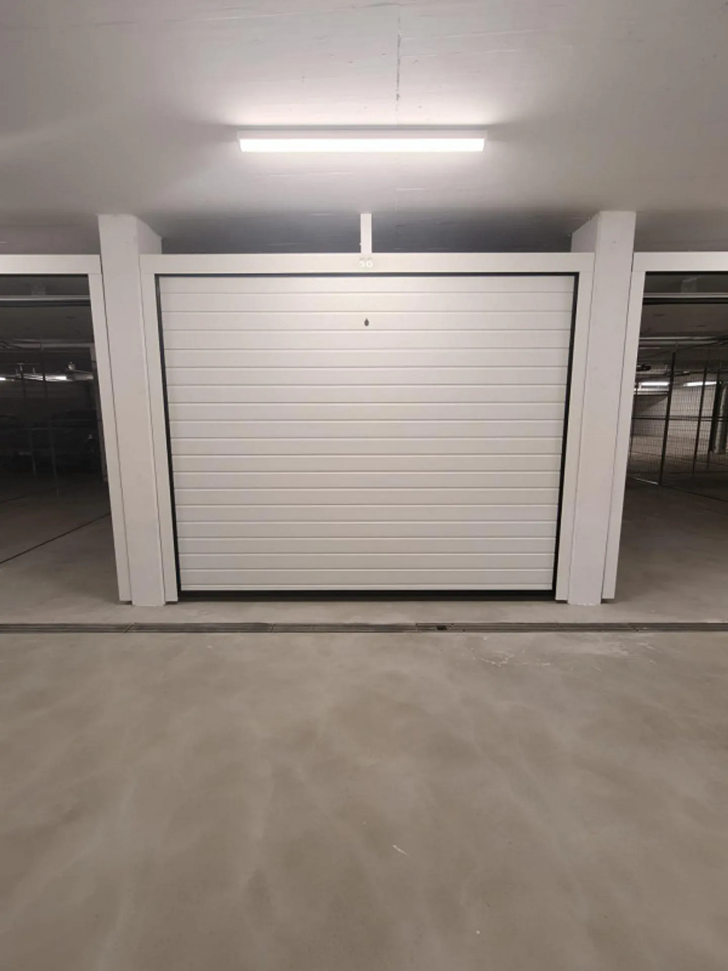Il tuo box auto privato: Massima protezione per il tuo veicolo - Foto 4 di 4