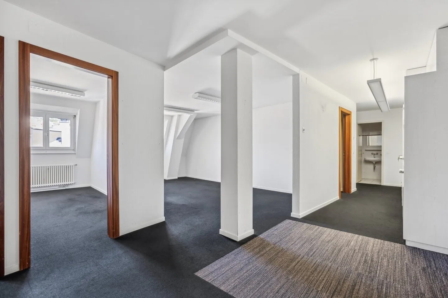 Ufficio luminoso di 120 m² Ideale per professioni mediche o paramediche - Foto 3 di 7