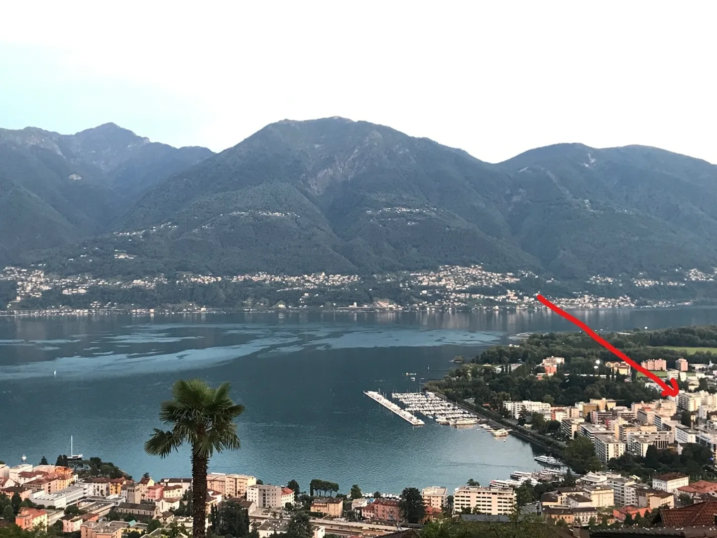 Appartamento spazioso con vista lago - Foto 3 di 10