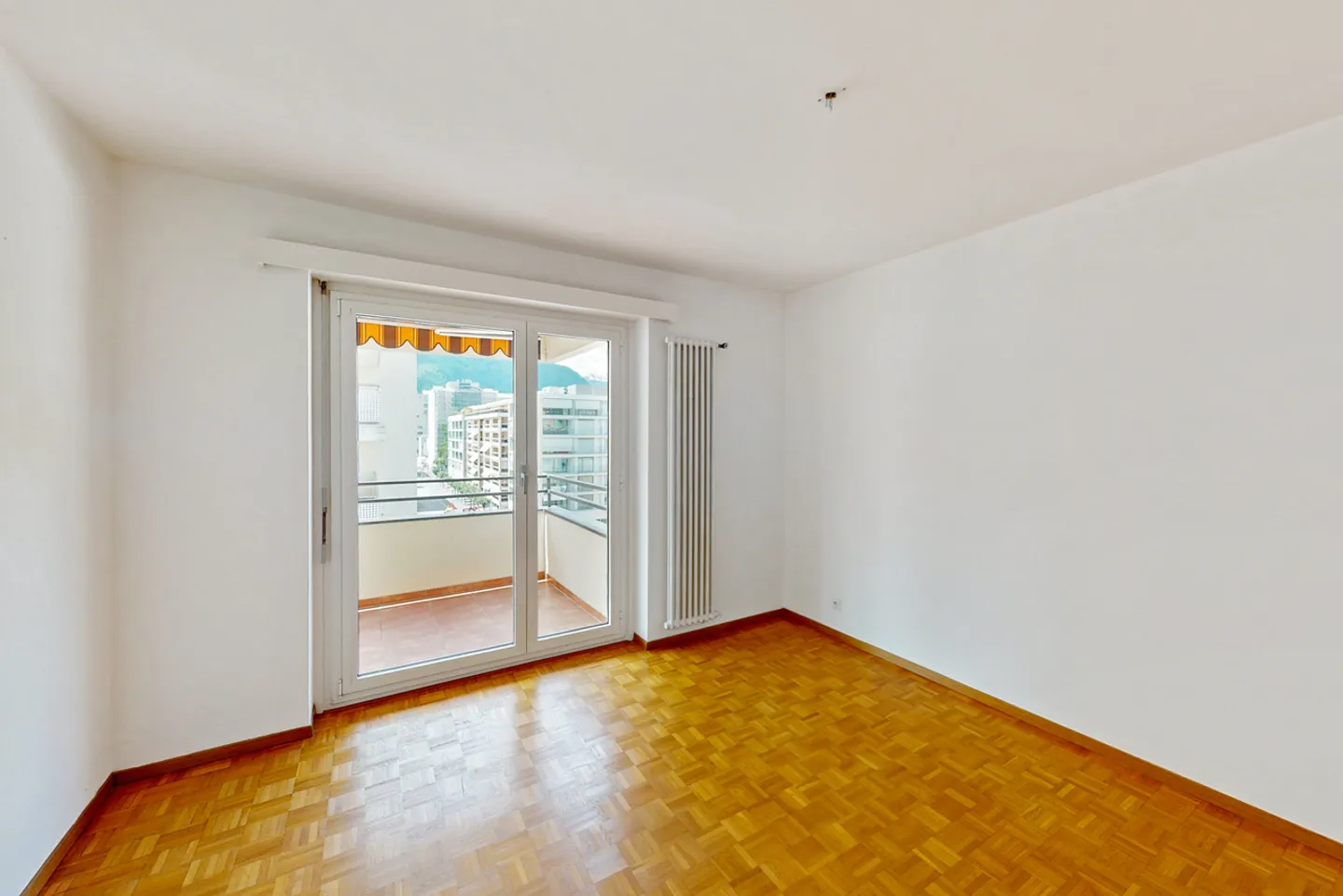 Appartamento spazioso con vista lago - Foto 6 di 10