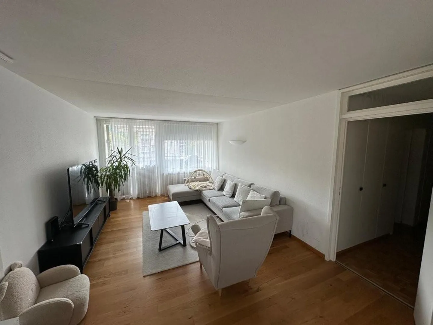 Modernes Apartment mit Aussicht - Foto 3 von 6