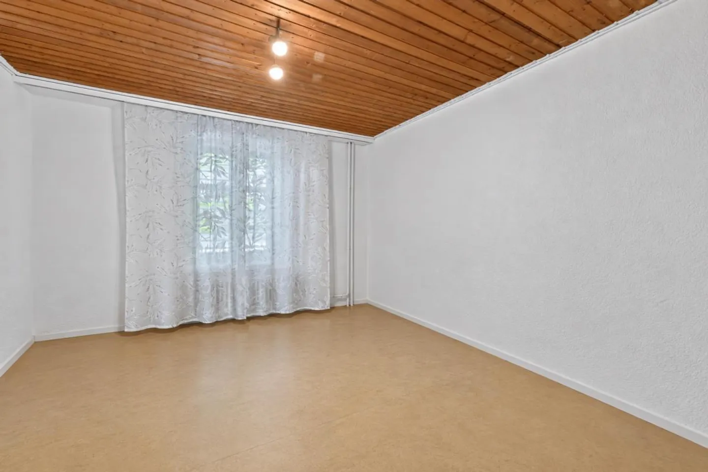 Maison multifamiliale entièrement louée avec potentiel - Photo 4 sur 6