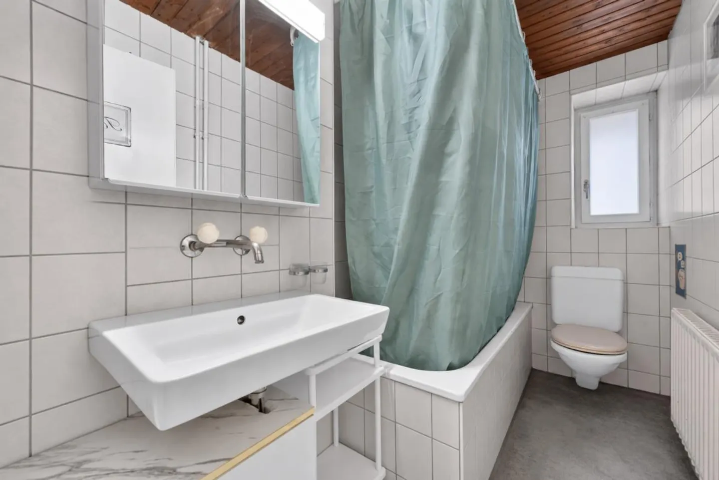 Maison multifamiliale entièrement louée avec potentiel - Photo 5 sur 6