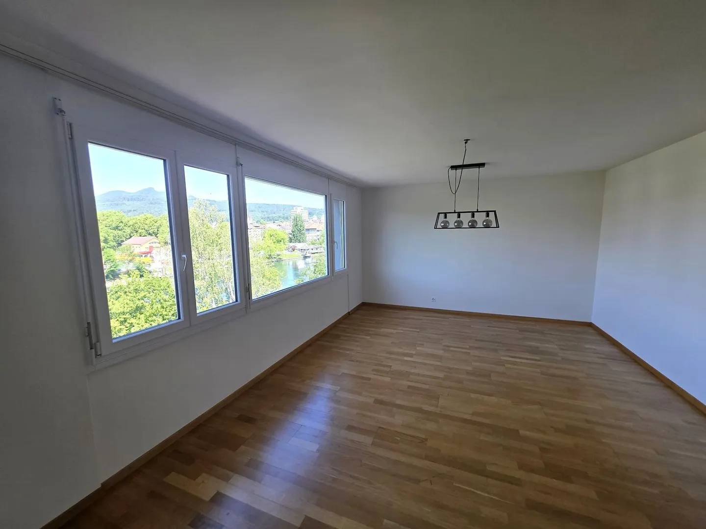 Geräumige 5.5-Zimmer-Wohnung - Foto 2 von 10