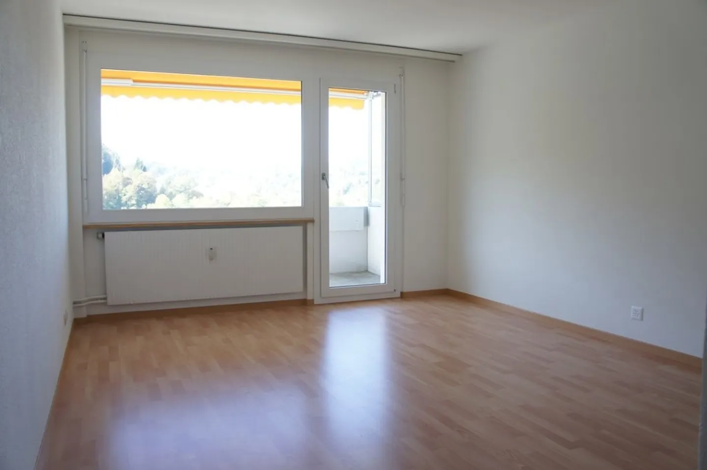 Quiet location in a well-kept residential area with plenty of greenery - Photo 3 of 10