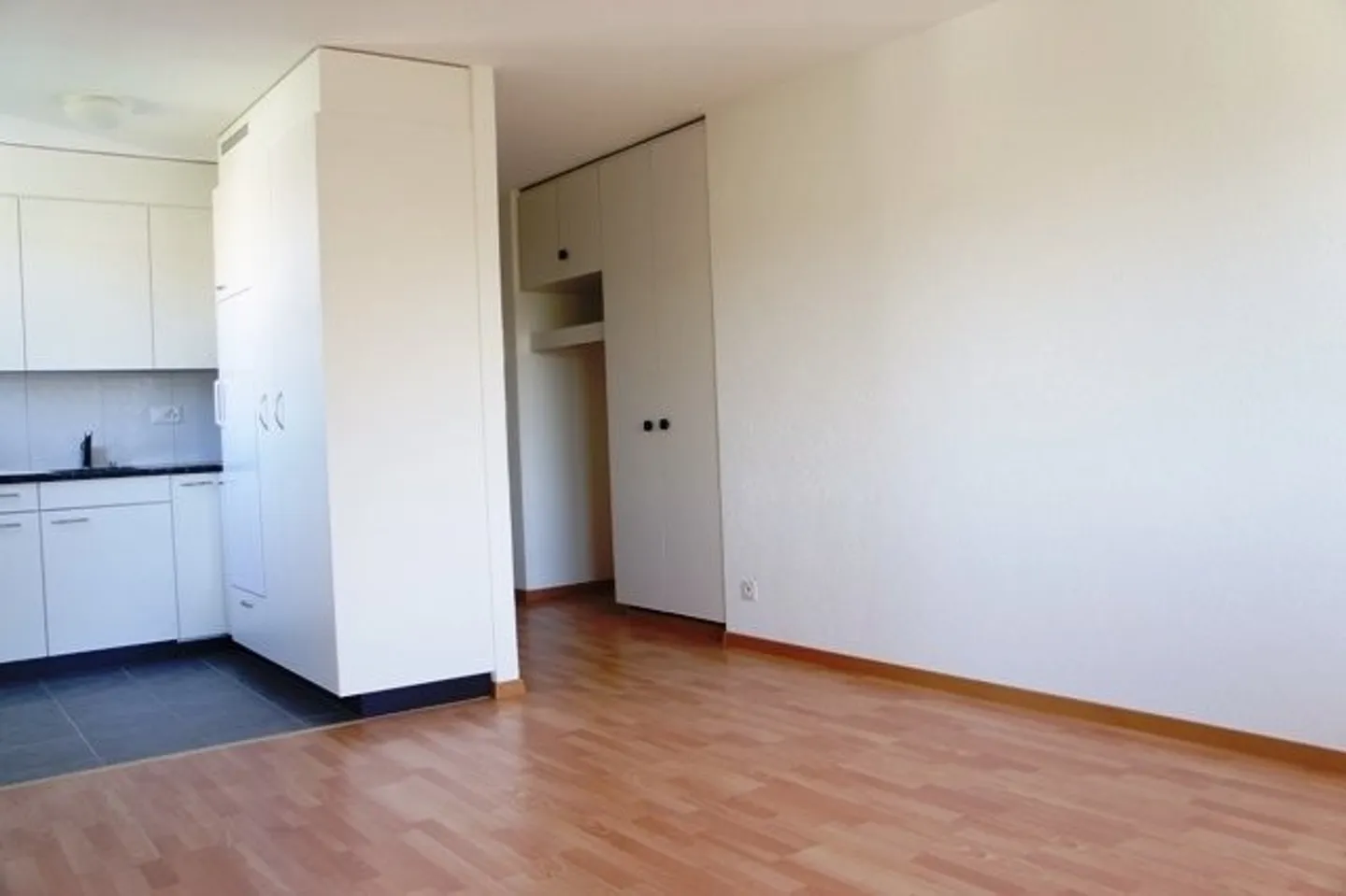 Quiet location in a well-kept residential area with plenty of greenery - Photo 6 of 10