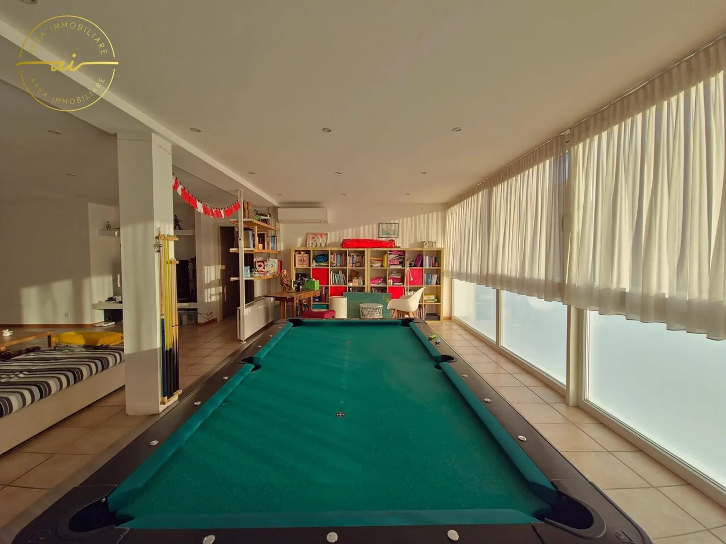 INDEPENDENT HOUSE WITH 5.5 ROOMS, GARDEN AND COMMERCIAL SPACES - Photo 5 of 13