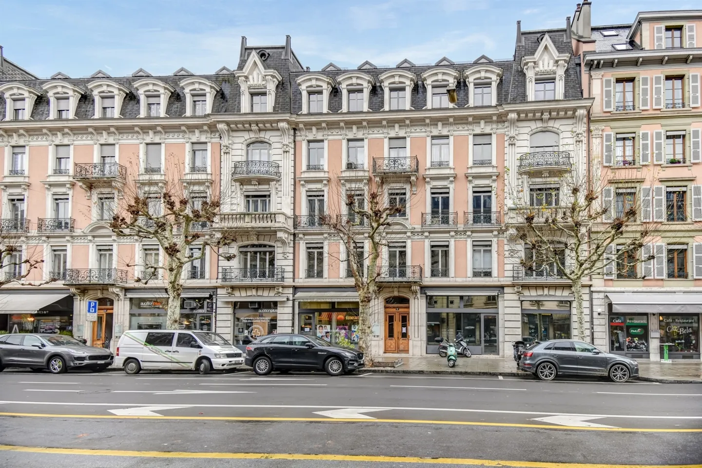 Sublime duplex apartment in the heart of the city! - Photo 2 of 7