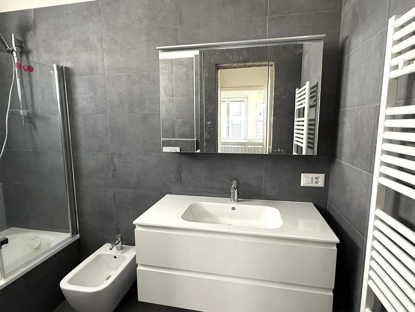 AFFITTASI 4.5 LOCALI RISTRUTTURATO - Foto 3 di 7