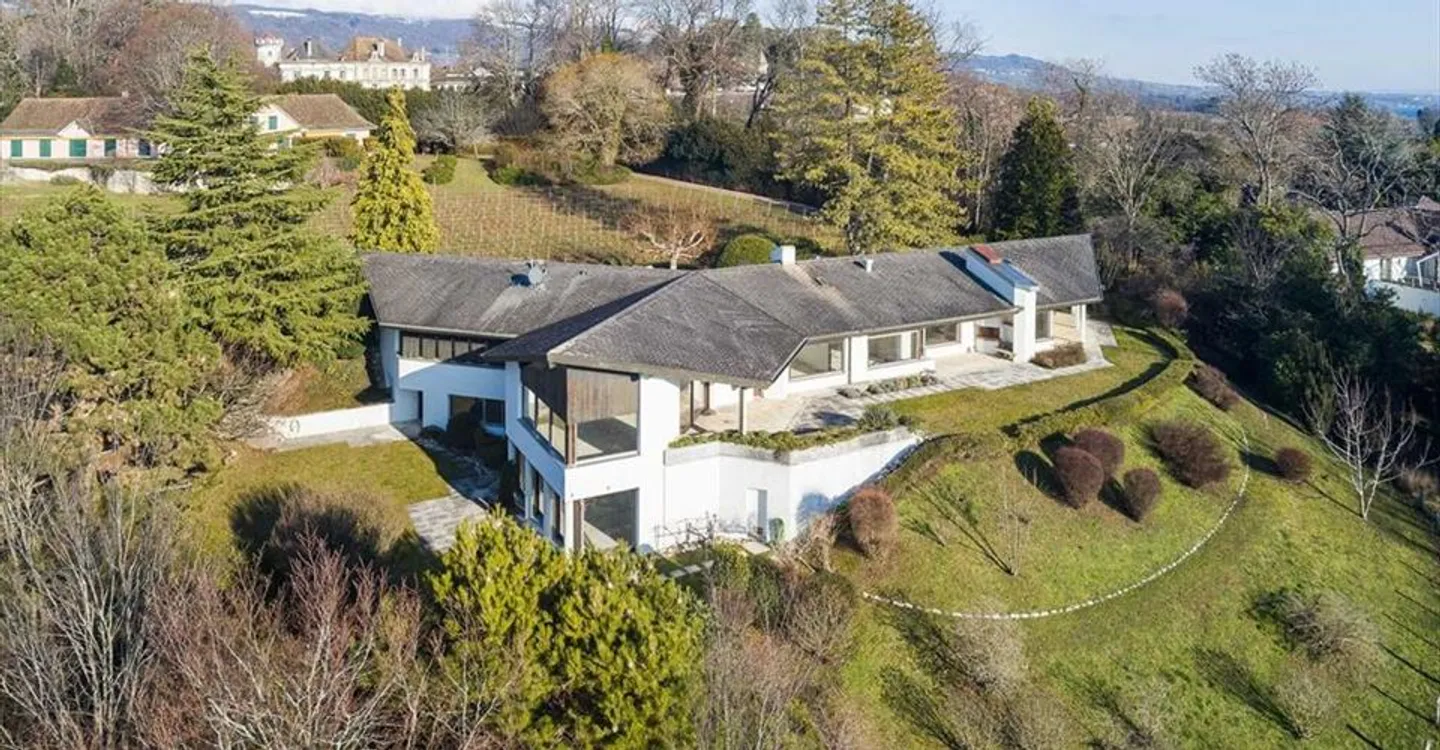 Oltre 500m2 di spazio abitabile protetti da sguardi indiscreti e con una bella vista - Foto 3 di 6