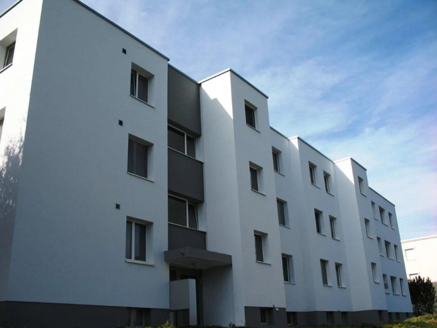 Quiet & Central Residential Location - Photo 2 of 8