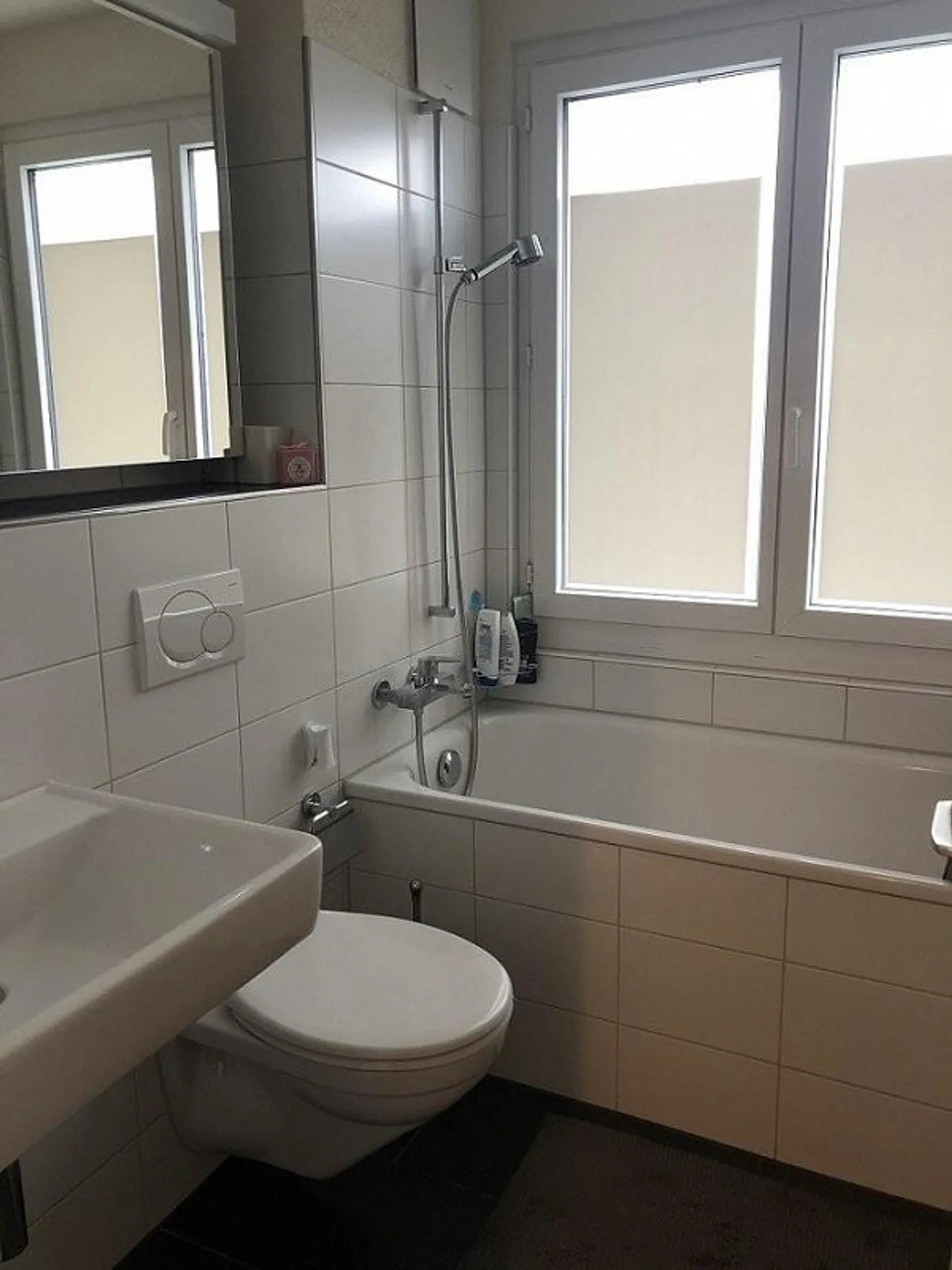 Quiet & Central Residential Location - Photo 7 of 8