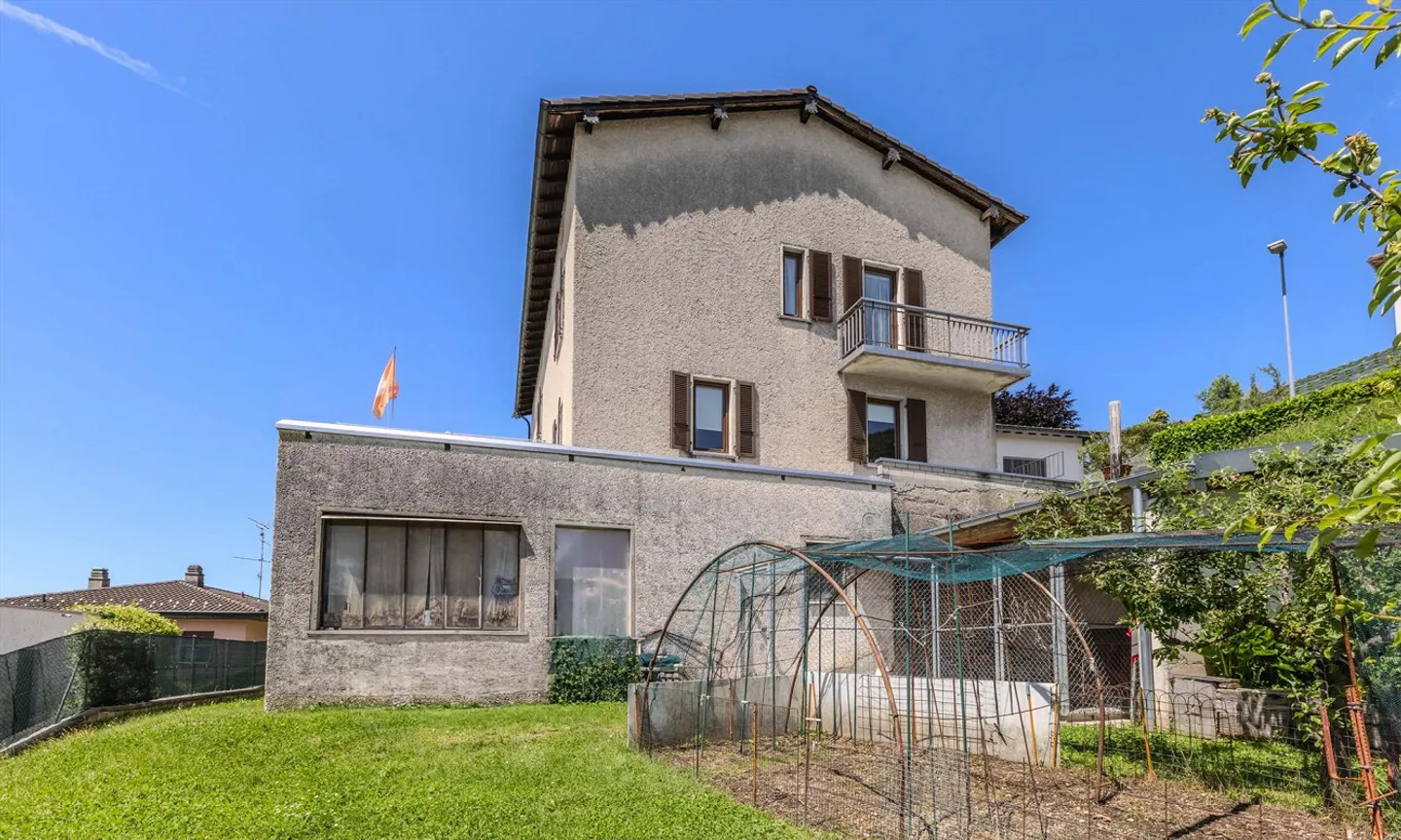 CHARACTERISTIC AND SPACIOUS 7.5-ROOM HOUSE + STORAGE IN VACALLO - Photo 9 of 9