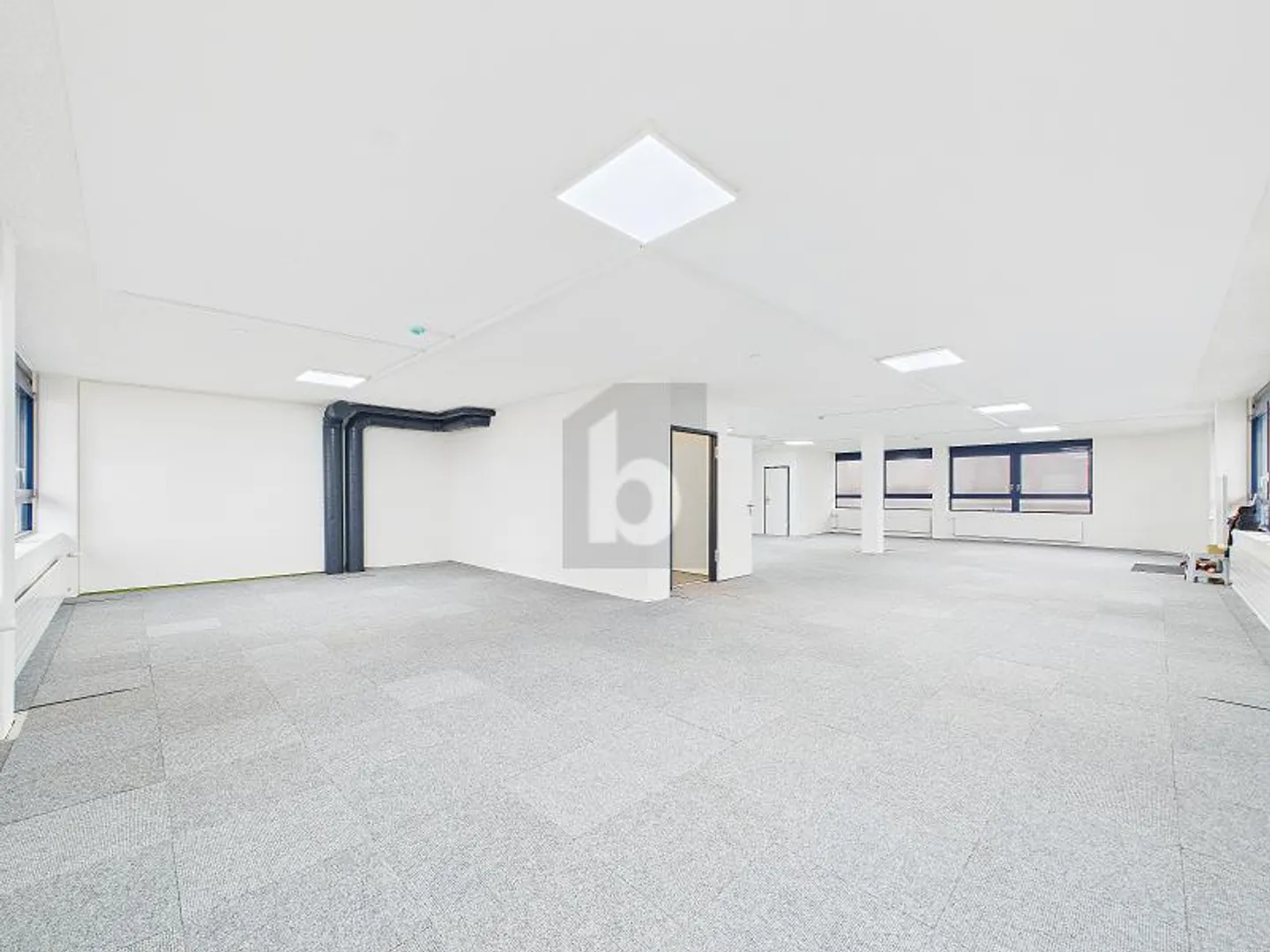 Magasin à louer - Photo 2 sur 6