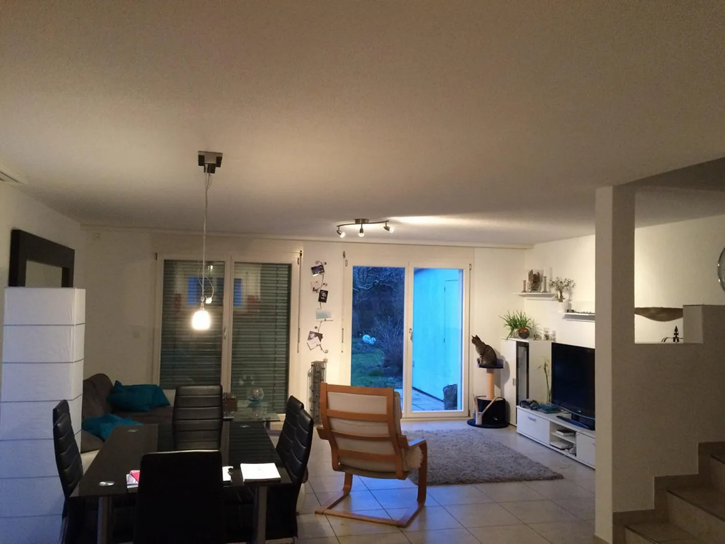 Schönes Doppeleinfamilienhaus mit Garten - Foto 2 von 5