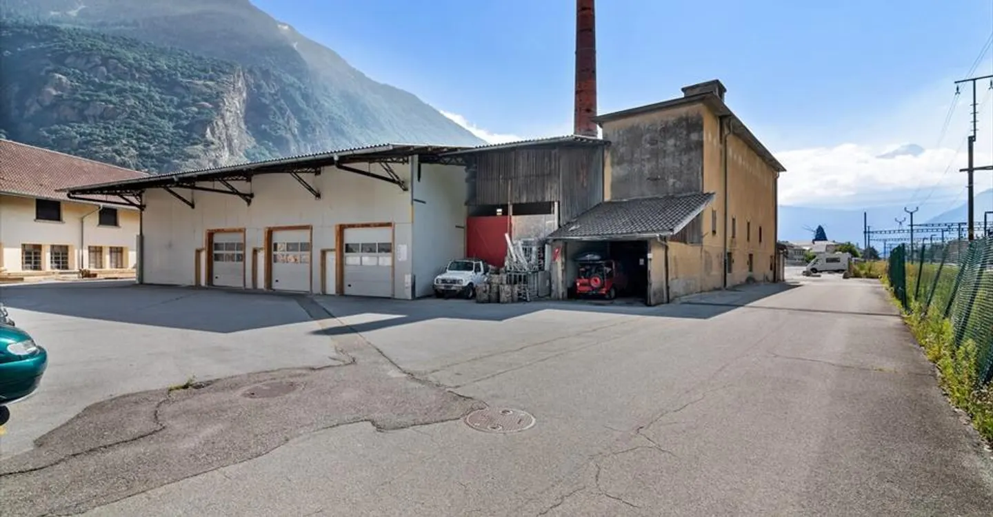 275 m² Werkstatt zu vermieten - Historischer Industriepark von Vernayaz - Foto 1 von 5