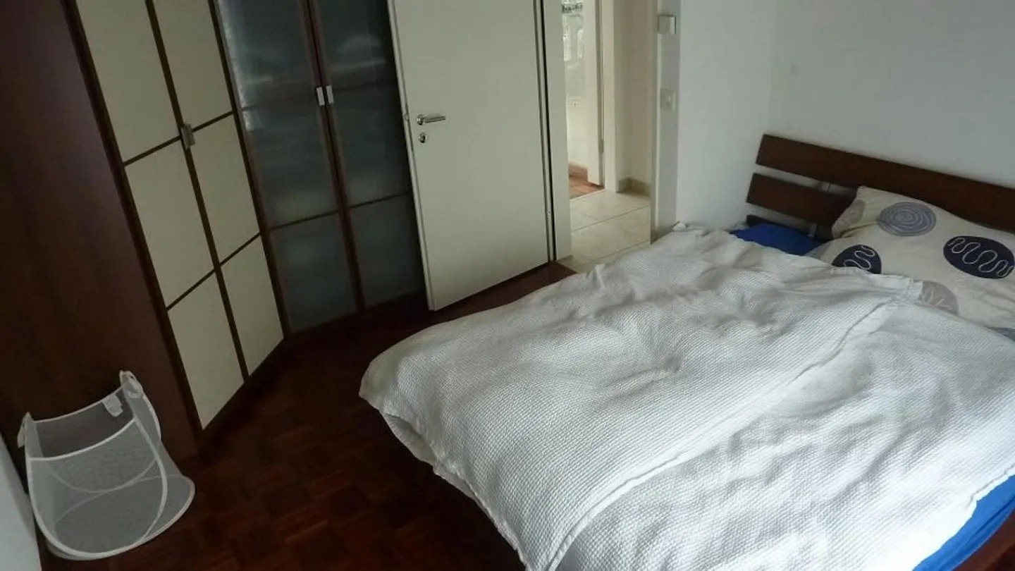 Schönes Doppeleinfamilienhaus mit Garten - Foto 5 von 5