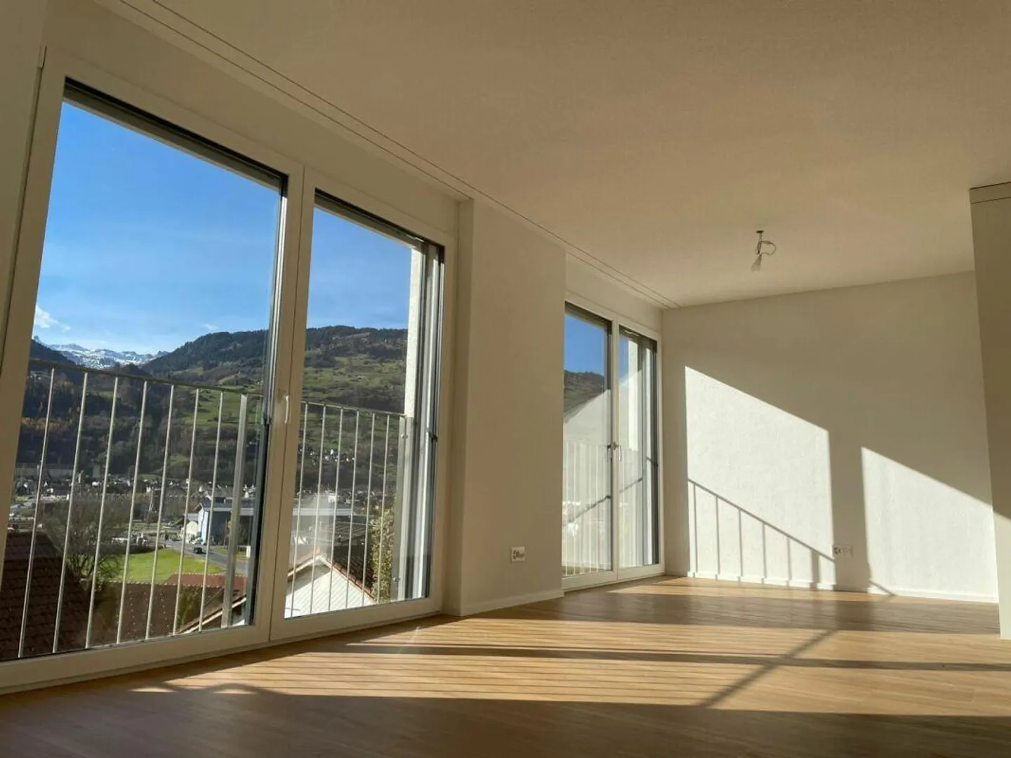 Appartement neuf 3½ pièces au rez-de-chaussée avec belle vue - Photo 9 sur 19