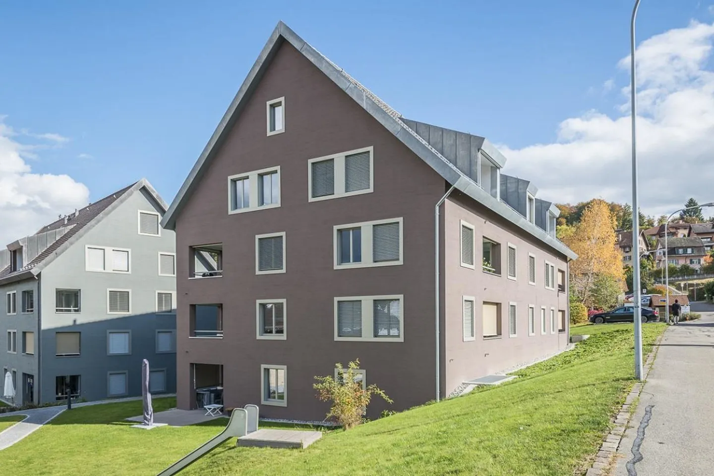 Ihr neues Zuhause? Attraktive und moderne Dachwohnung in Bonstetten - Foto 2 von 6