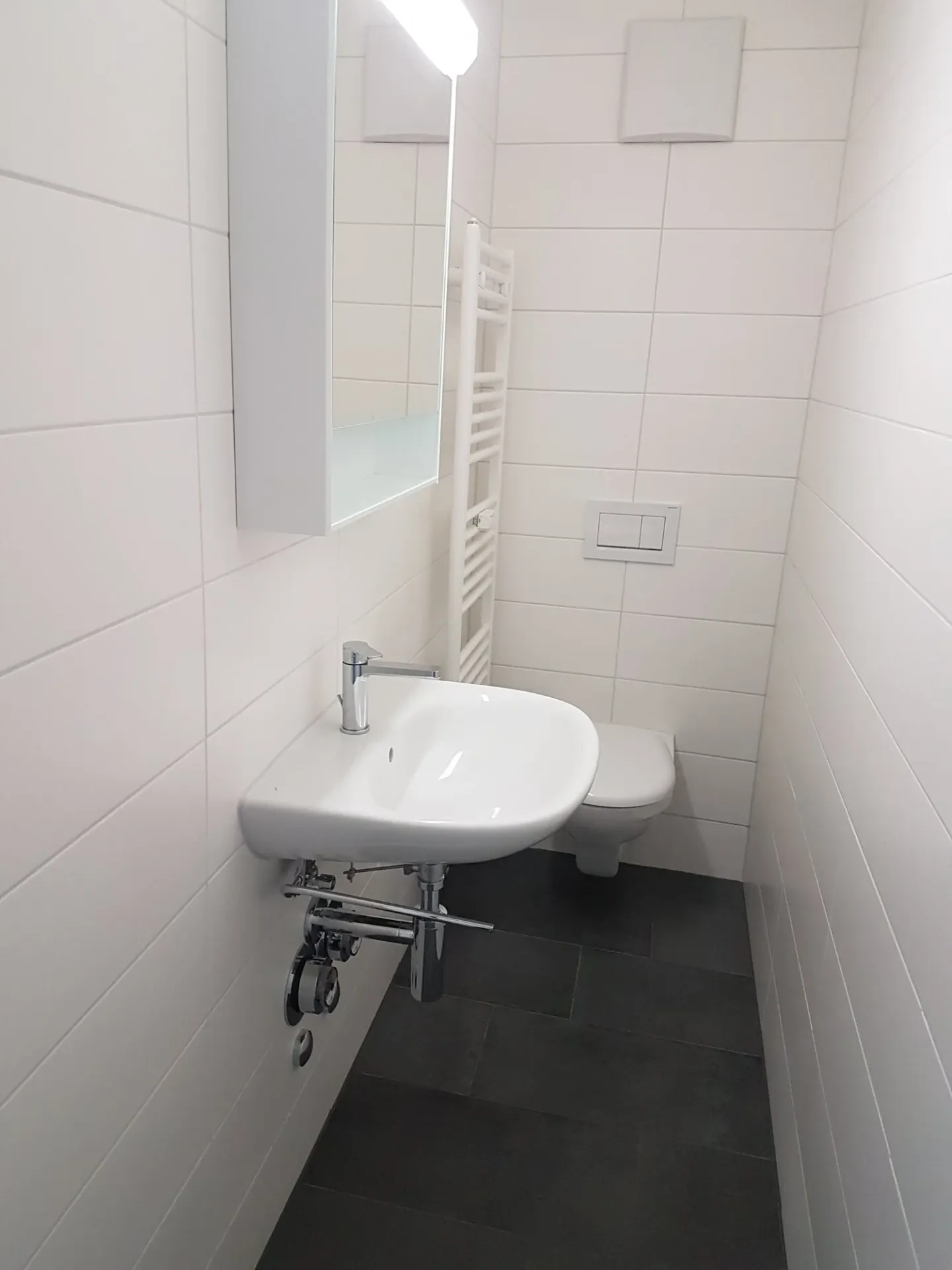 Central Apartment for Couples - Photo 8 of 15