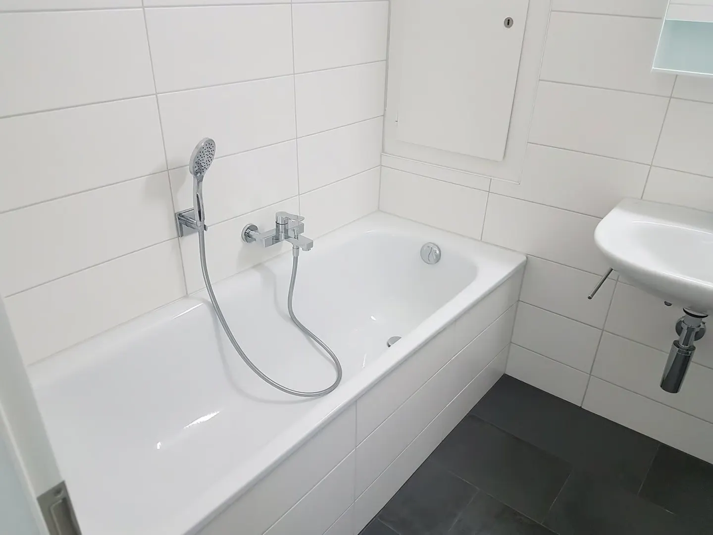 Central Apartment for Couples - Photo 11 of 15