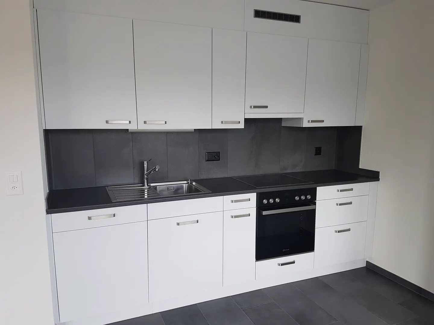Central Apartment for Couples - Photo 12 of 15