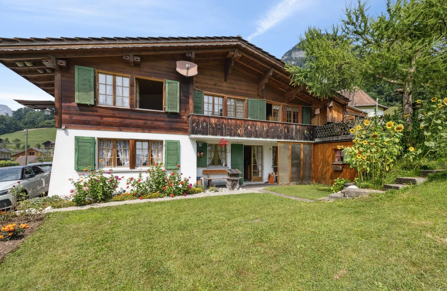 Blüemlisalp in view, home in heart - Photo 1 of 12