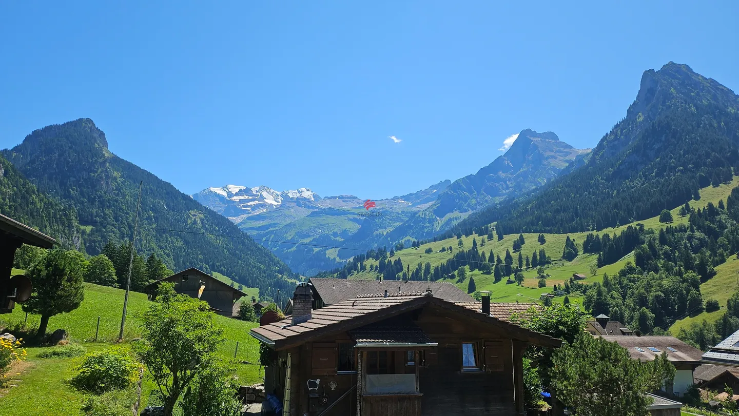 Blüemlisalp in view, home in heart - Photo 2 of 12