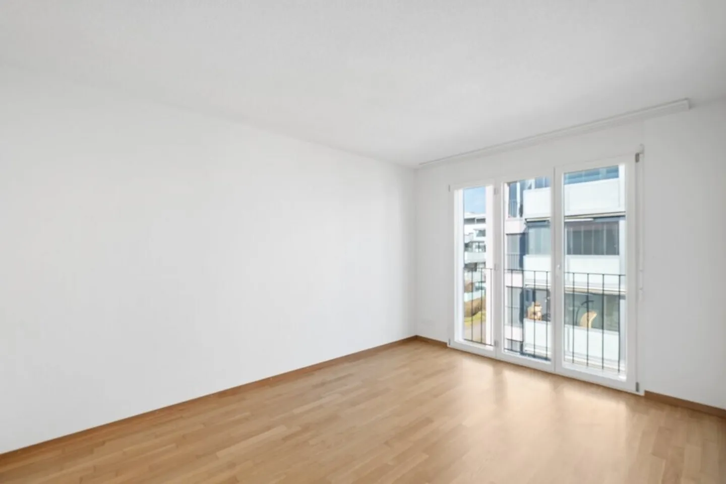 We are looking for you - Photo 5 of 11